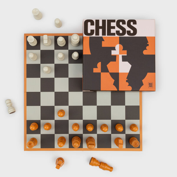 Chess Set | BOXO Chess set and folded board in a box.