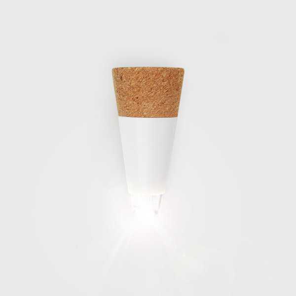Bottle Light | Rechargeable light that turns bottles into lamps. Bottle Light | Rechargeable light that turns bottles into lamps.