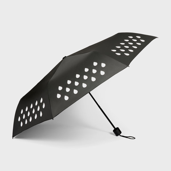 Colour Change Umbrella | Changes to bright colours when wet.